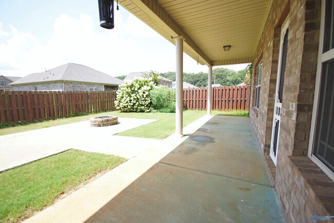 Building Photo - 109 Wolf Creek Trail SW
