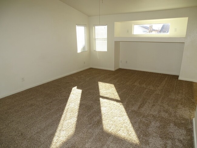 Building Photo - Well Kept One Story North Las Vegas Cul De...
