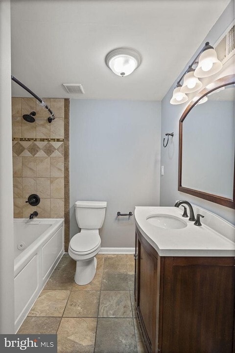 Building Photo - 764 Ramsay St