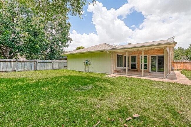 Building Photo - 2302 Brook View Ln