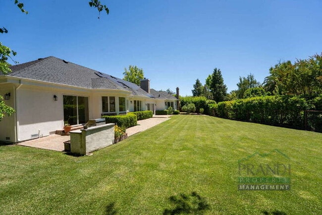 Building Photo - 121 Laurel Grove Ave