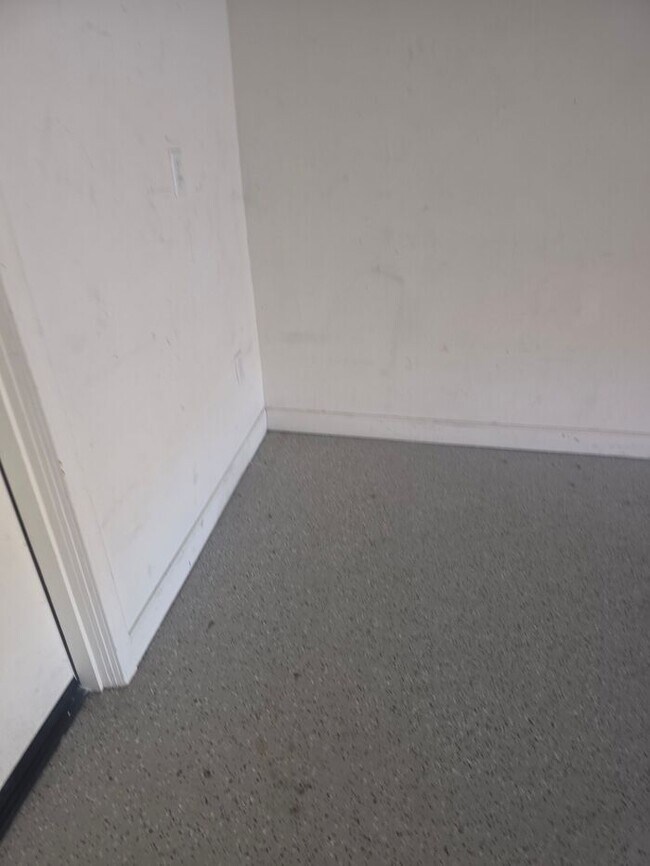 Building Photo - COMING SOON! New 3BR 2 BA Home w/ 2-Car Garage • Stainless Kitchen • Timer-Irrigated Yard in East...