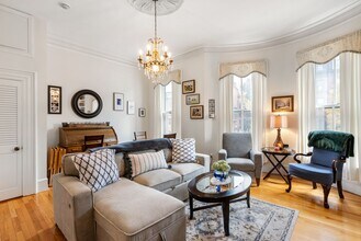 Building Photo - 597 Tremont St