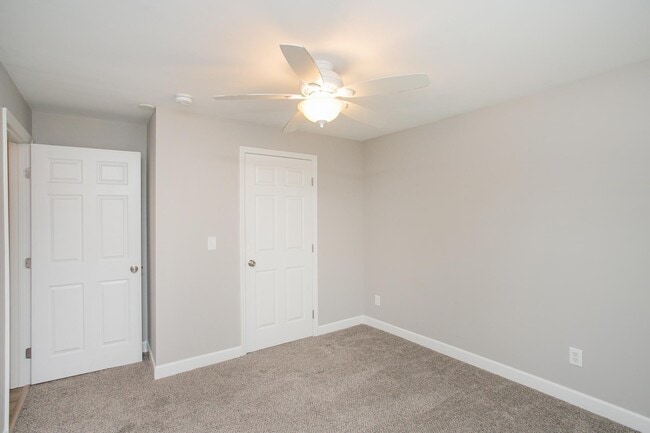 Building Photo - 1014 Douglas Ave