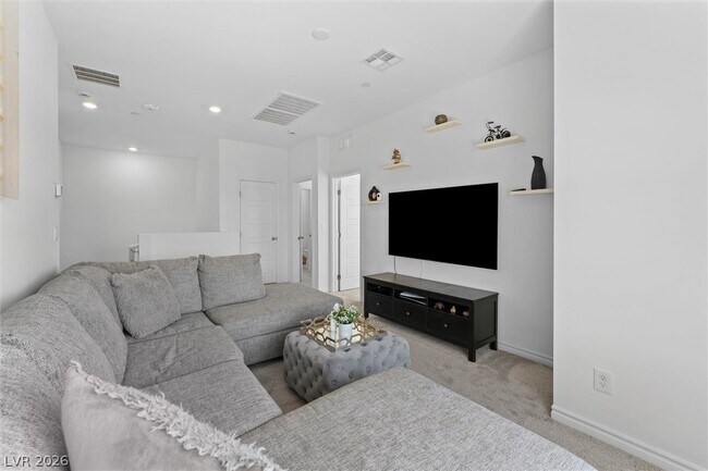 Building Photo - 237 Callen Falls Ave