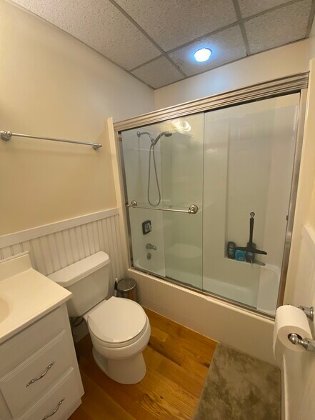 Building Photo - 38 W Main St