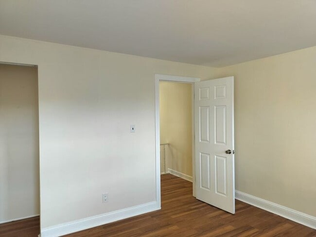 Building Photo - 148 Hamilton Ave