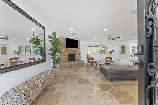 Building Photo - 5511 Queensloch Dr