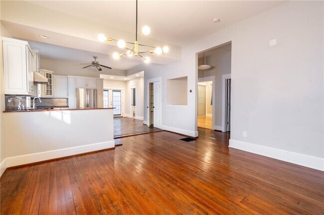 Building Photo - 311 Josephine St NE