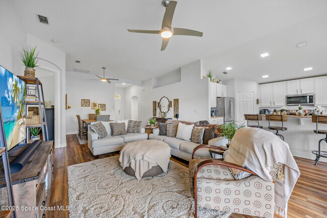 Building Photo - 1785 Ficus Point Dr