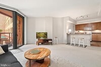 Building Photo - 616 E St NW