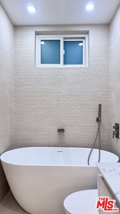 Building Photo - 414 N Palm Dr