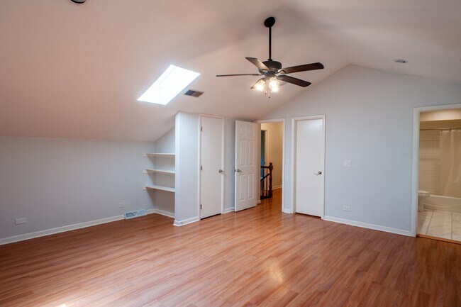 Building Photo - 1147 Garfield Ave