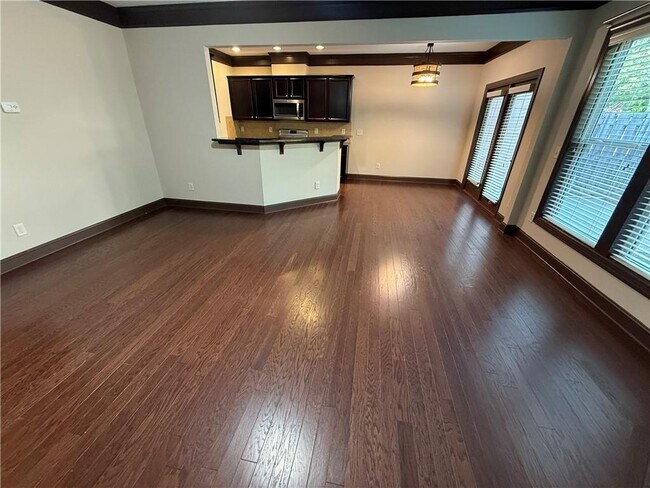 Building Photo - 1095 Township Cir