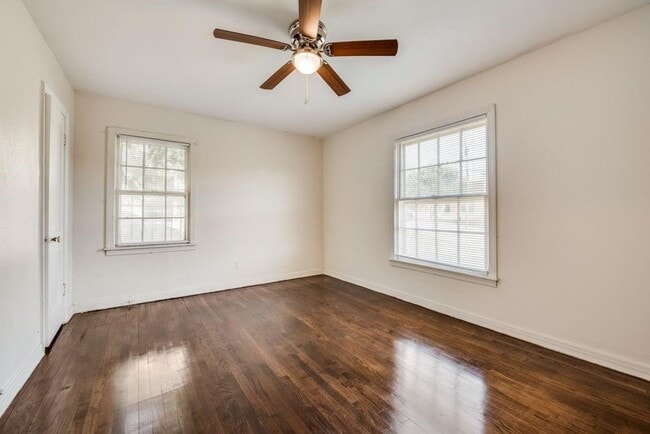 Building Photo - Charming Home in Prime Grand Prairie Locat...