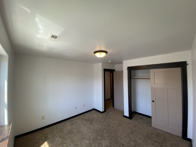 Building Photo - 2286 Gallatin Green Blvd