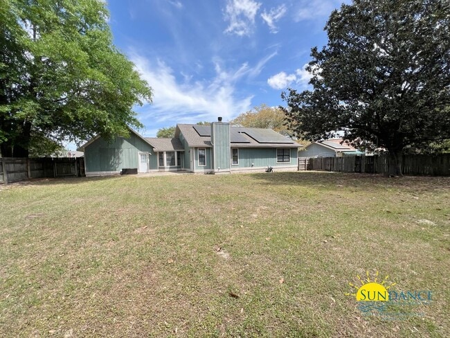 Building Photo - Charming 3 Bedroom Home in Countryview Estates community with Solar Panels!