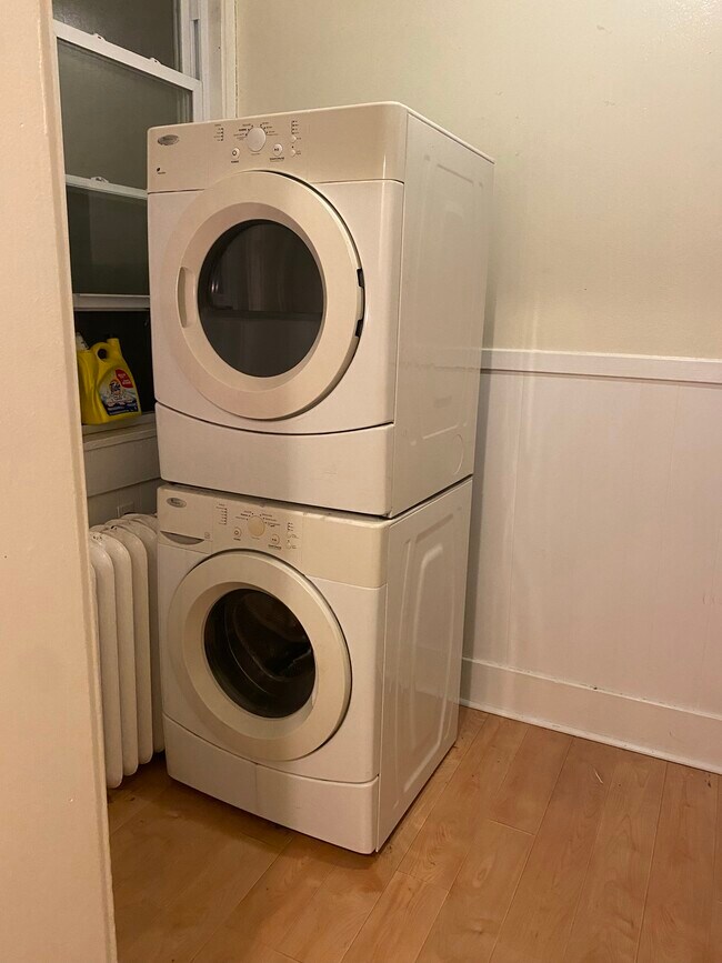 Building Photo - 211 Partridge St