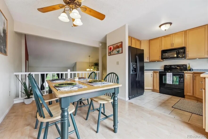 Kitchen - 693 Delwood Ct