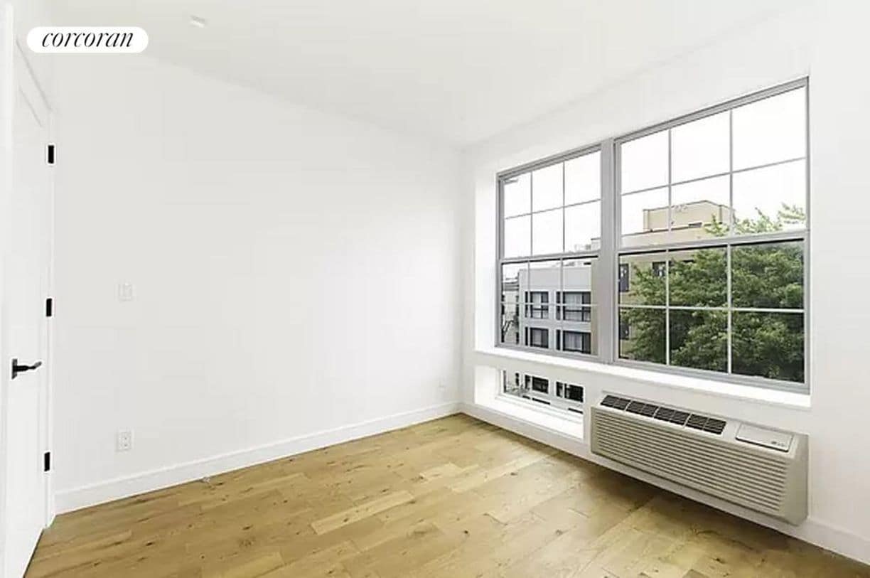 Building Photo - 1229 Putnam Ave