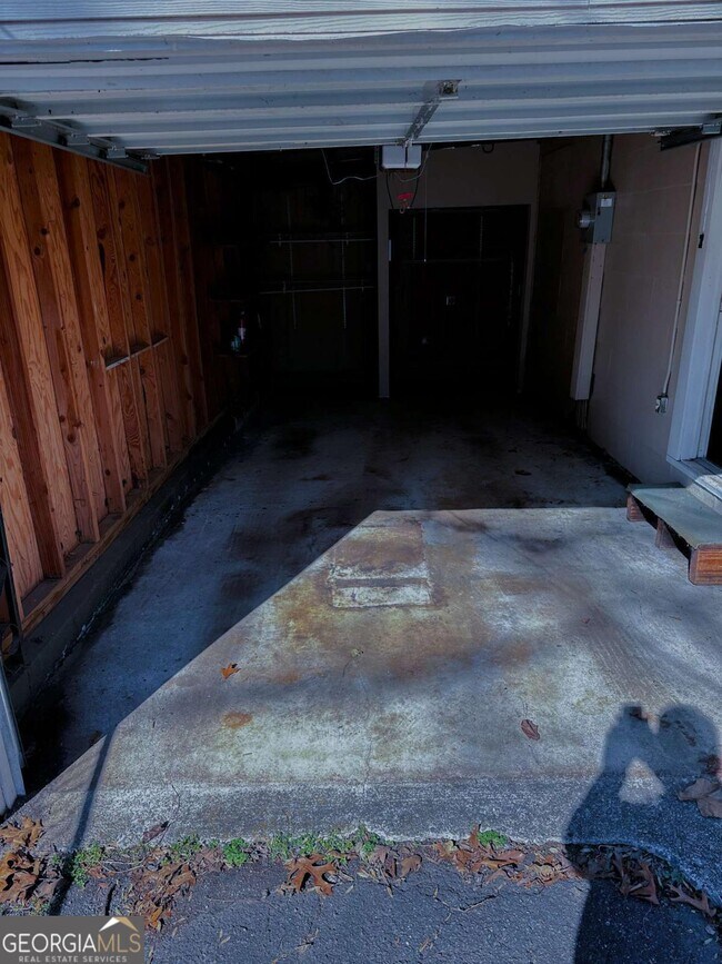 Building Photo - 1895 Francis Ave NW