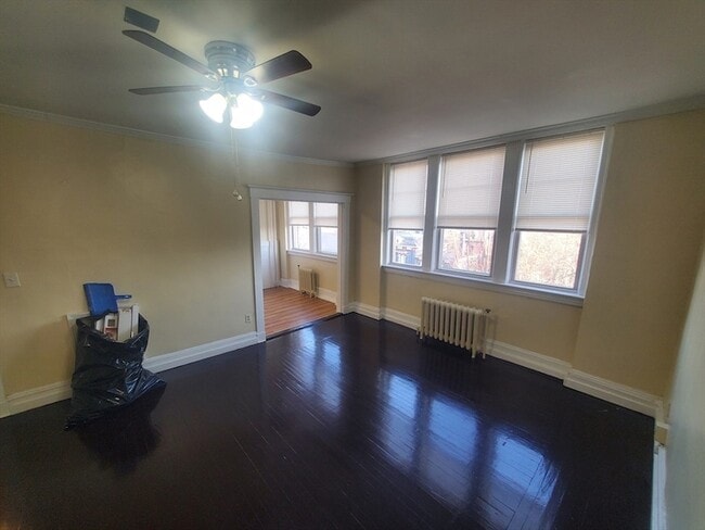 Building Photo - 415 County St