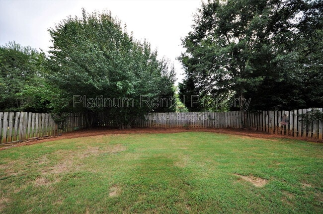 Building Photo - 11080 Crabapple Lake Dr