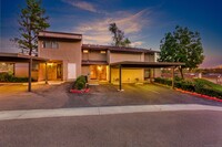 Building Photo - 14133 Tarzana Rd