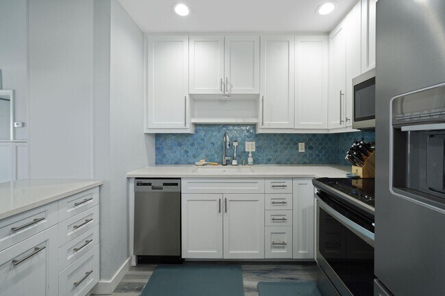 Building Photo - 1770 E Las Olas Blvd