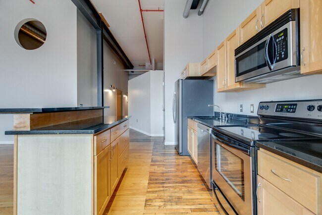 Building Photo - 1350 Rosa L Parks Blvd