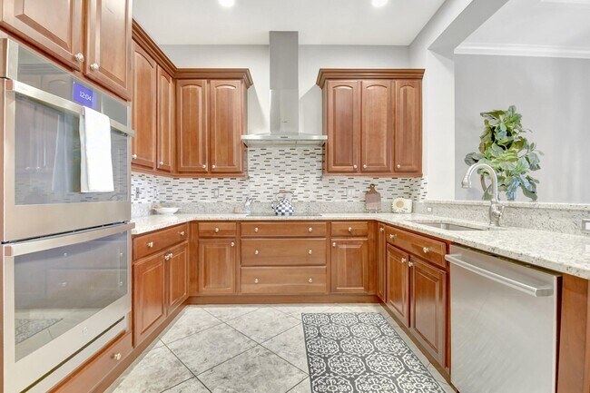 Building Photo - 205 Mariner Ct