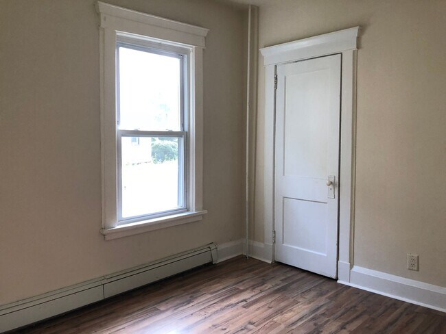 Building Photo - 41LA