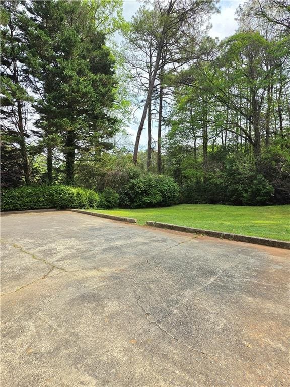 Building Photo - 765 N Parkwood Rd