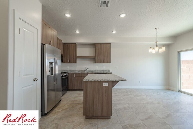Building Photo - 1005 Tortoise Rock Dr