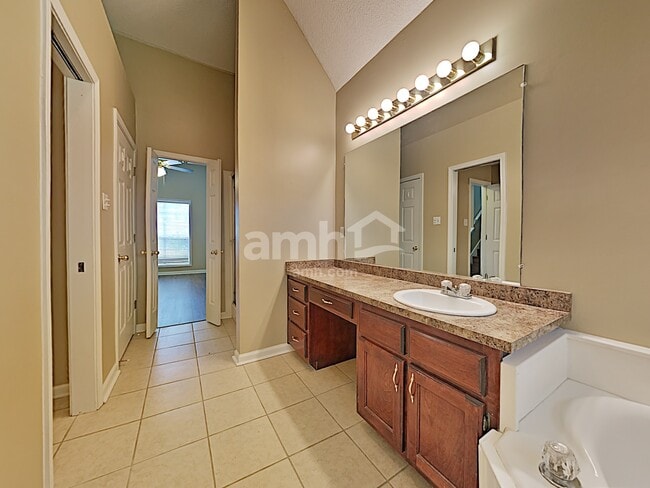 Building Photo - 4514 Huron Rd