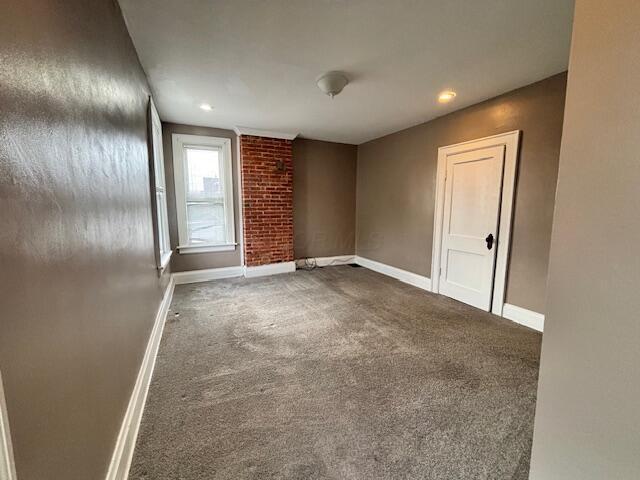 Building Photo - 880 E Whittier St