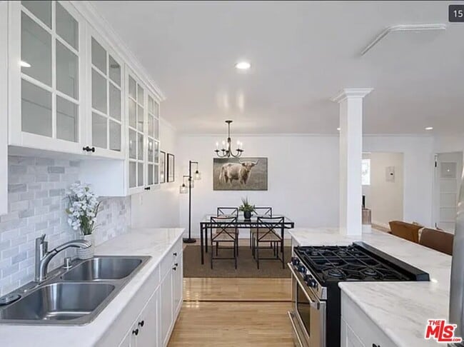 Building Photo - 1027 20th St