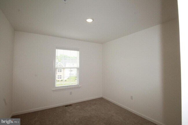 Building Photo - 2445 Spring Water Cir