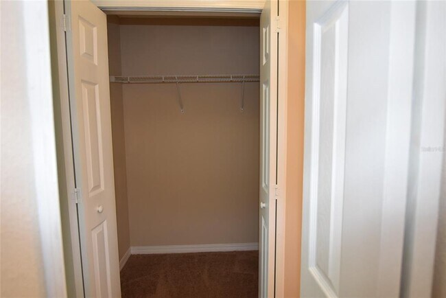 Building Photo - 527 Bristol Cir
