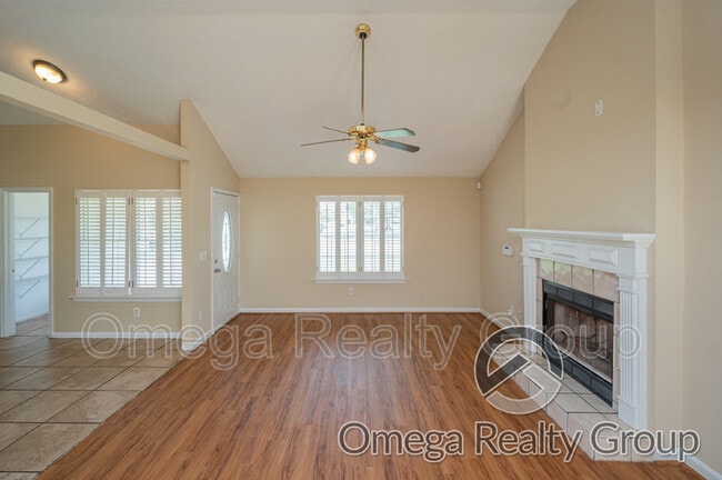 Building Photo - 900 Mister Dr