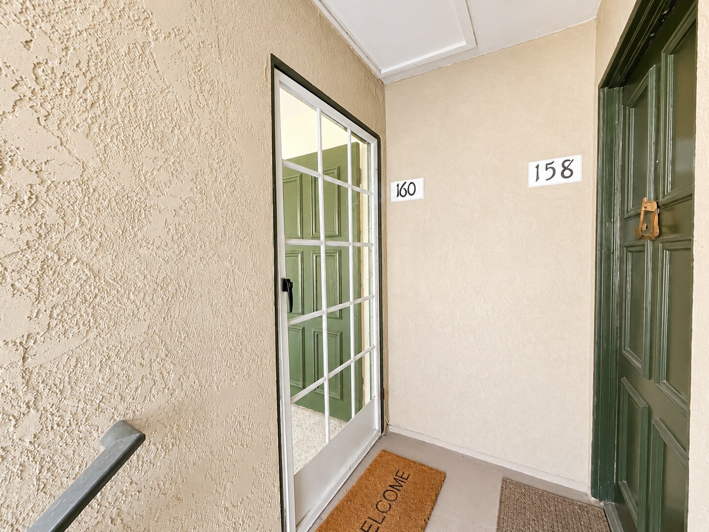 Building Photo - 160 Streamwood