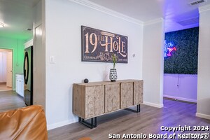 Building Photo - 555 Hansford St