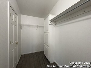 Building Photo - 9611 Hildebrandt