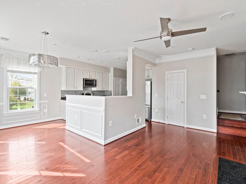 Building Photo - 2498 Curie Ct