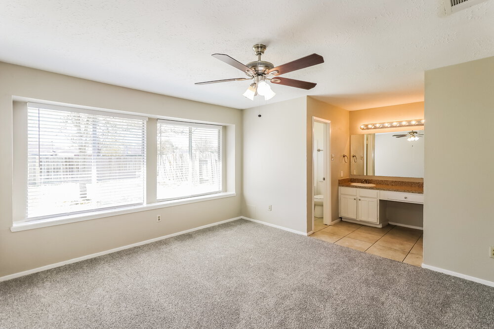 Building Photo - 8443 S Meadow Bird Cir