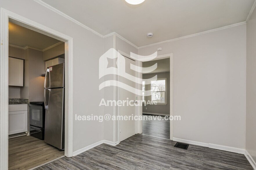 Building Photo - 1316 Kingsley Ave