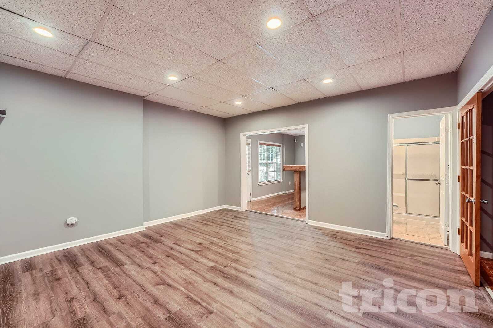 Building Photo - 3890 Brentview Pl NW