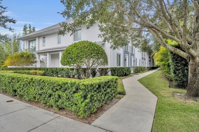 Building Photo - 438 W Swoope Ave