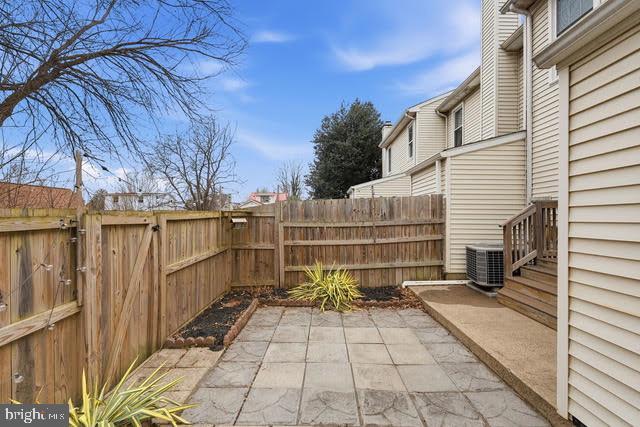 Building Photo - 310 S 11th St