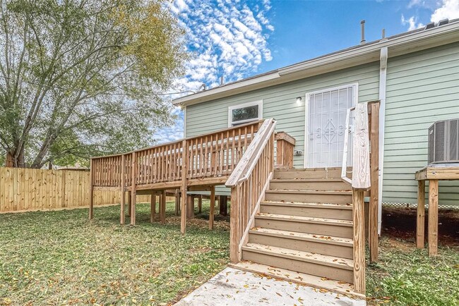 Building Photo - 4813 Palisade Dr